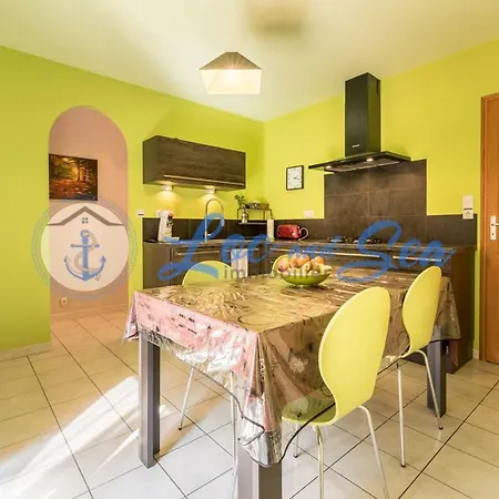 Holiday home Maison Flamants Roses Avec Piscine Le Grau-du-Roi
