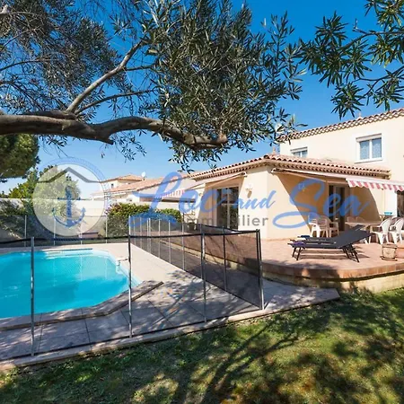 Maison Flamants Roses Avec Piscine Holiday home *