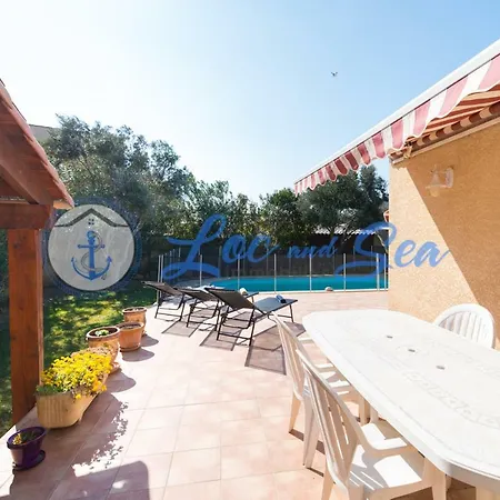 Prázdninový dům Maison Flamants Roses Avec Piscine