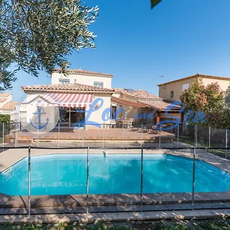 Maison Flamants Roses Avec Piscine Holiday home Le Grau-du-Roi