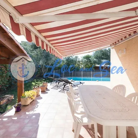 Prázdninový dům Maison Flamants Roses Avec Piscine Le Grau-du-Roi