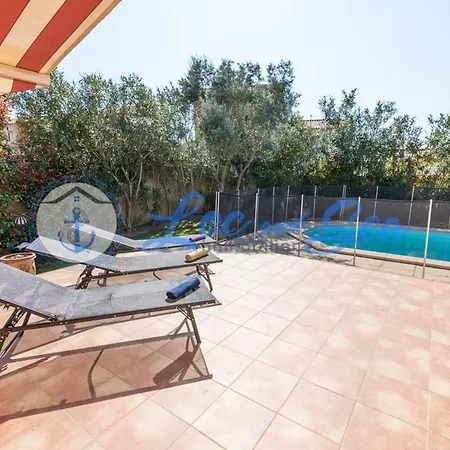 Maison Flamants Roses Avec Piscine Le Grau-du-Roi